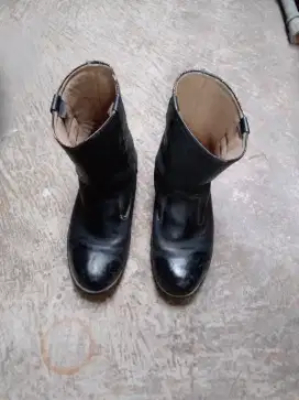 Sepatu safety garsel