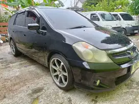 Honda Stream 2,0 AT 2005