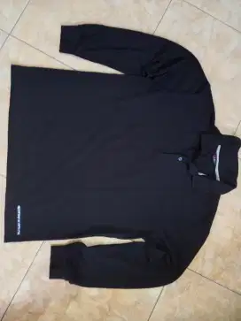 Polo lengan panjang hitam pekat