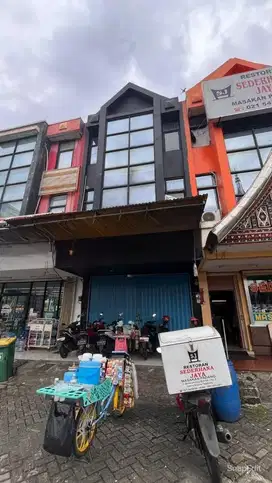 Ruko 3 lantai, rapi di boulevard gading serpong