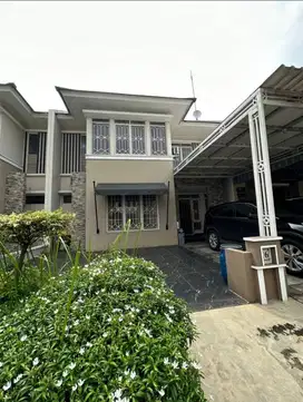 Dijual cepat Rumah 2 lt Semi furnished Siap huni di Helios
