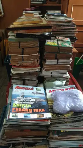 JUAL BORONGAN MAJALAH ANGKASA 200 Pcs