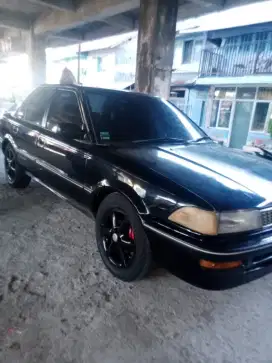 Di jual Toyota Corolla tahun 1990