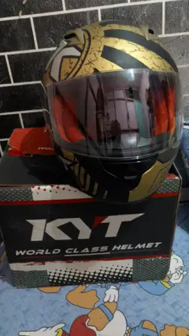 Helm KYT RC7 GOLD