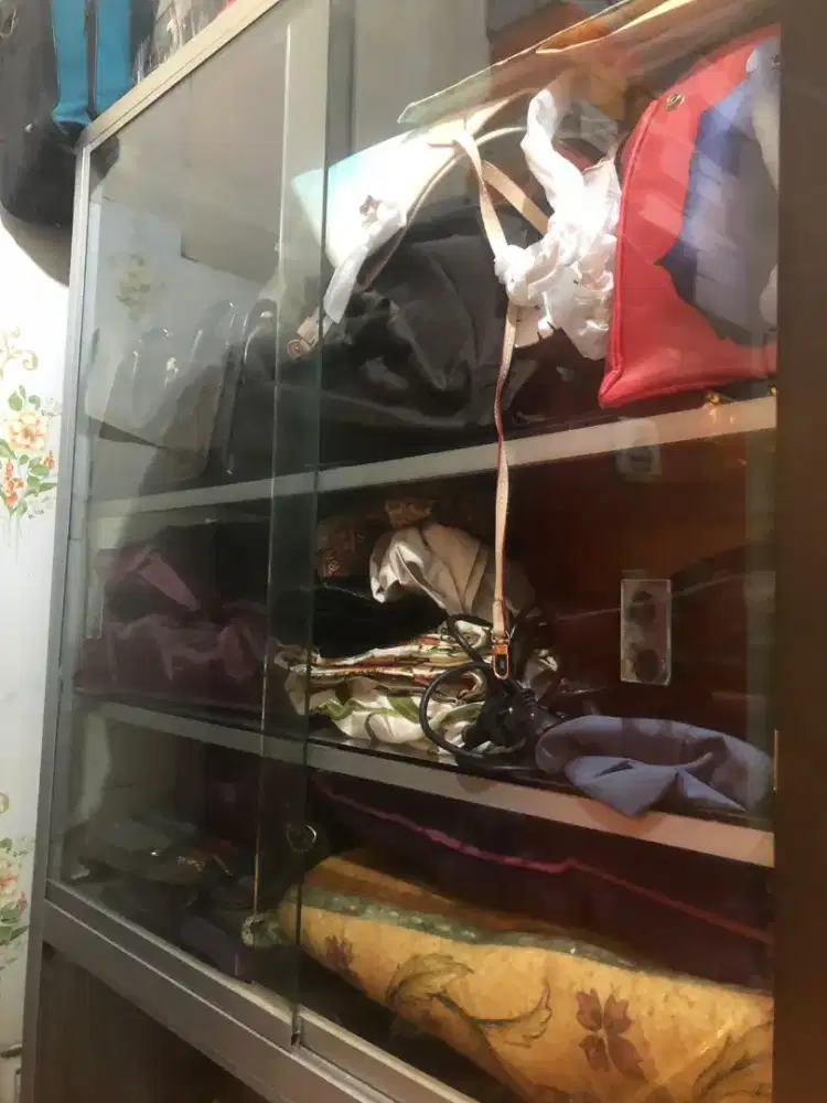 Etalase Kaca Mewah Murah