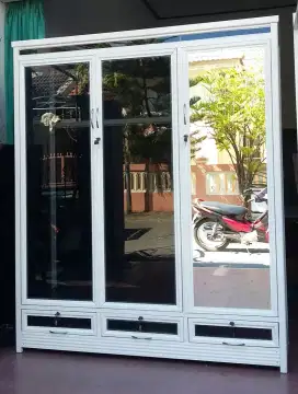 Lemari aluminium kaca,kuat dan kokoh berkualitas + FREE ONGKIR