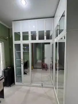 Lemari aluminium minimalis  bisa CUSTOM sesuai keinginan pembeli