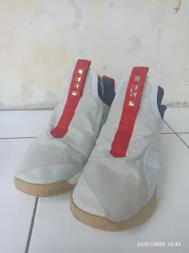 Sepatu Nike Lebron 11 Ambassador size 43/27.5 bekas