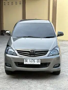 Toyota innova 2.0 V manual 2010