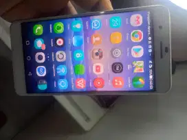 Huawei honor 6s ram3 .os android 441