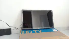 Samsung 32 In HD TV T4003 NEW