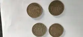 Koleksi logam kuno uang seratus tebal