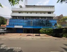 Dijual gedung perkantoran siap pakai di Guntur Setia Budi Jakarta