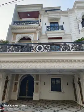Rumah mewah American Classic Dalam TownHouse Jagakarsa Jakarta Selatan