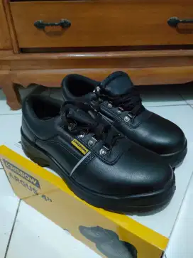 Sepatu krisbow Sepatu Safety