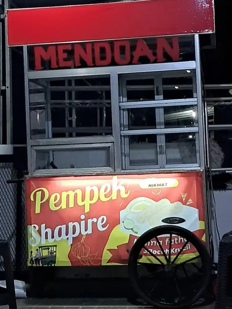 Gerobak bekas jualan