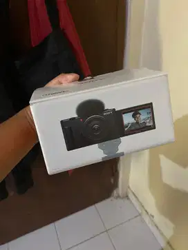 D jual kamera sony ZV 1F , baru beli 5bulanan masih garansi