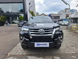 [OLX Mobbi] Toyota Fortuner Hitam 2.4 4x2 VRZ TRD Solar-AT 2018 EKI