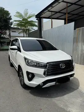 Innova Reborn G diesel matic 2022 KM 14rb