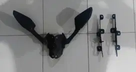 Dudukan Wind Shield NMax + Spion Depan