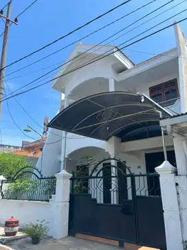 DIJUAL RUMAH SECONDARY SIAP HUNI TAMBAKSARI