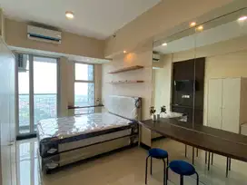 DIJUAL ANDERSON STUDIO APARTMENT (Connect to Pakuwon Mall) | Pool View