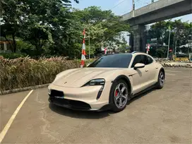 Porsche Taycan Turismo Rare(3 units di indo only)