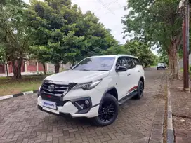 RARE ITEM Toyota Fortuner 2.7 SRZ TRD Bensin-AT 2020 Putih KS