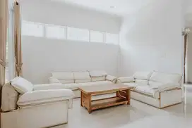 Bersdesain Manis, Dijual Rumah Cantik Di Kawasan Sentul City, Bogot