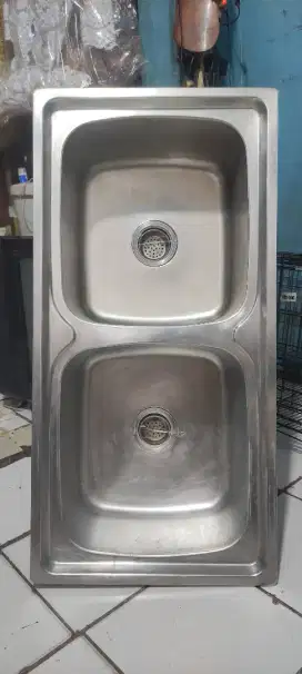 SINK/WESTAFEL CUCI PIRING 2 LUBANG MERK LAVENIA STAINLESS