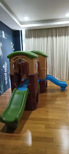 Dijual Step 2 Clubhouse climber (perosotan anak)