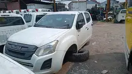 ISUZU DMAX DC 2016-2020 BODY SET INTERIOR + BAK 100% BARU COPOTAN ORI