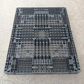 Palet plastik 140x110x13cm // pallet plastic second