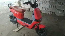 Sepeda listrik uwinfly d8d no minus masih garansi