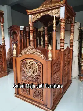 mimbar masjid ukir kubah