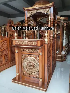 mimbar masjid ukir depan kibah atap
