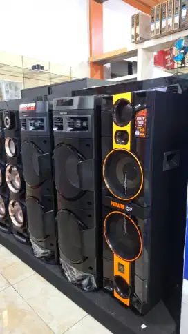 KREDIT SPEAKER DAN ELEKTRONIK PATI