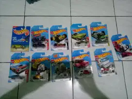 Diecast hotwheels baru