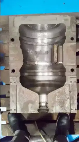 Moulding/Cetakan Galon Air 19 liter (Blow Galon)