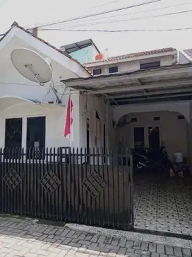 Rumah 2 lantai murah laladon asri
