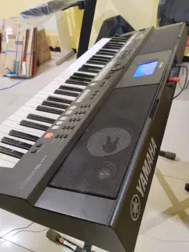 Keyboard yamaha PSR S650