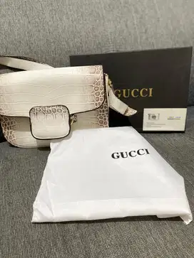 Gucci bag white -PRELOVED