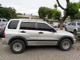 Suzuki Escudo 2004 Bensin