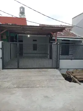 Disewakan rumah di harapan indah 1