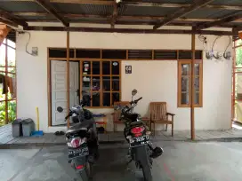 Jual rumah kost