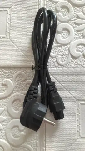 Kabel power adaptor charger Casan Laptop dan Notebook 3 PIN / Lubang.