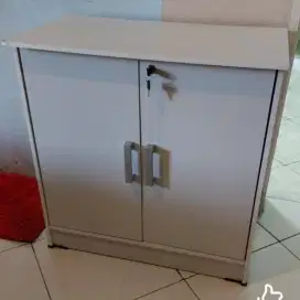 Lemari file rak buku