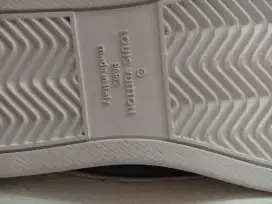 Sepatu louis vuitton LV original