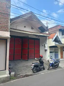 Dijual rumah 2lt SHGB