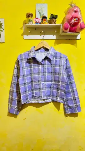 Kemeja lilac crop kotak